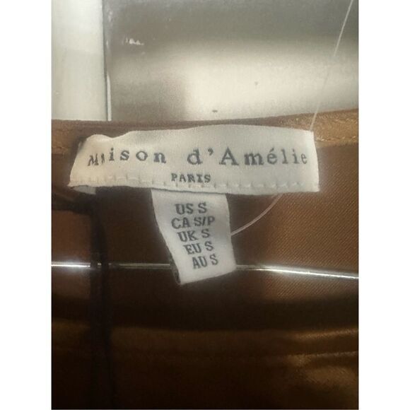 Maison d' Amelie Women's satin silk Blouse Size:S Gold long sleeve - Picture 4 of 5